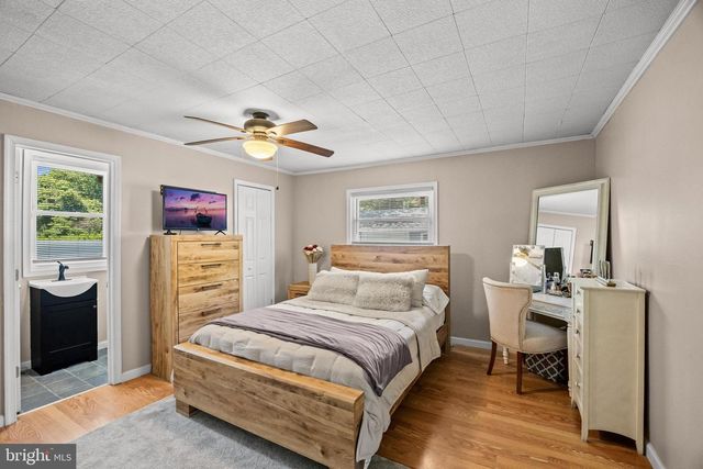 155 W HAMPTON ST, Pemberton, NJ 08068
