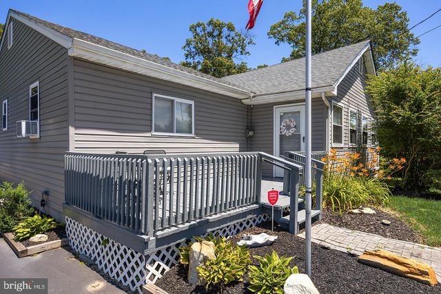 155 W HAMPTON ST, Pemberton, NJ 08068