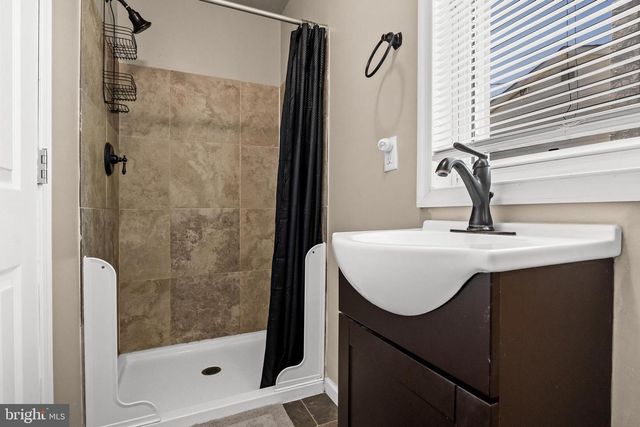 155 W HAMPTON ST, Pemberton, NJ 08068