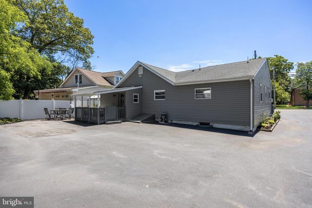 155 W HAMPTON ST, Pemberton, NJ 08068