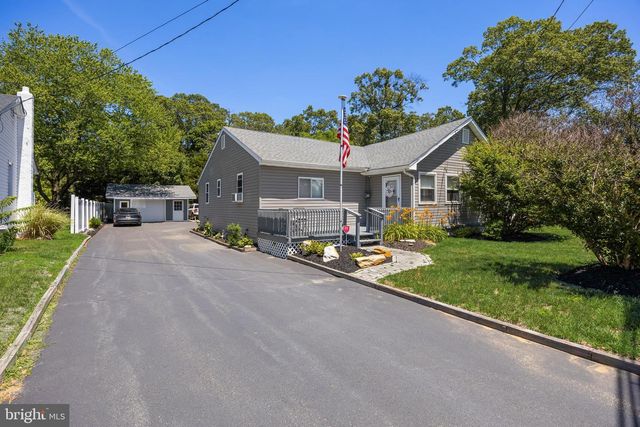 155 W HAMPTON ST, Pemberton, NJ 08068