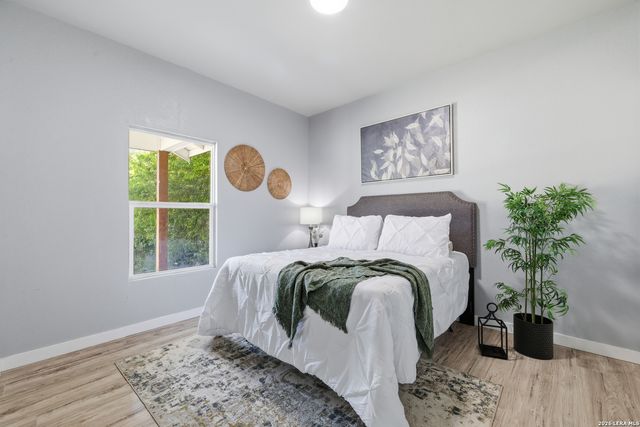 146 ISABEL ST, San Antonio, TX 78210