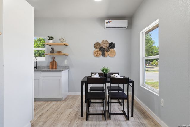 146 ISABEL ST, San Antonio, TX 78210