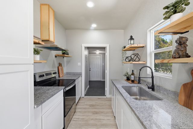 146 ISABEL ST, San Antonio, TX 78210