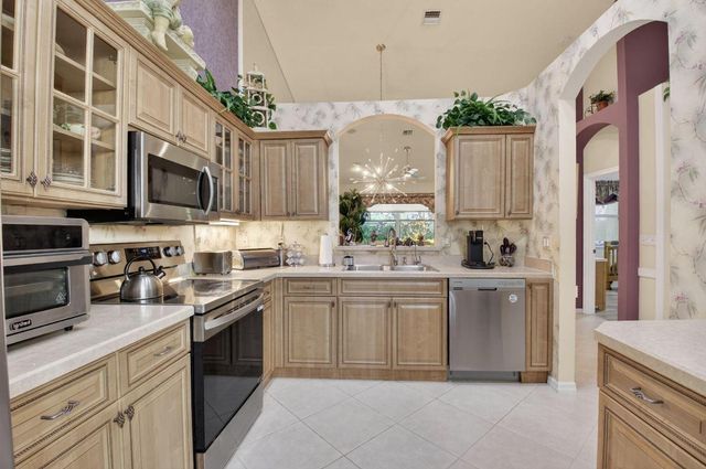 6165 Petunia Road, Delray Beach, FL 33484