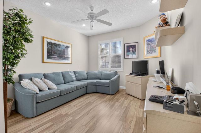 6165 Petunia Road, Delray Beach, FL 33484