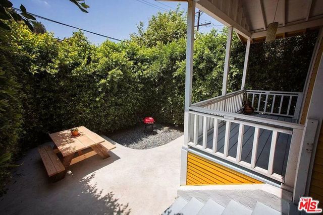 2232 ALLESANDRO Street, Los Angeles, CA 90039