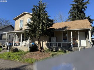 504 W 16TH St, Vancouver, WA 98660