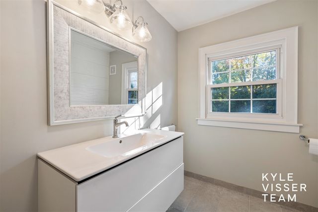 508 Cambridge Boulevard, East Grand Rapids, MI 49506