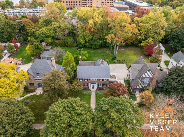 508 Cambridge Boulevard, East Grand Rapids, MI 49506