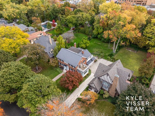 508 Cambridge Boulevard, East Grand Rapids, MI 49506