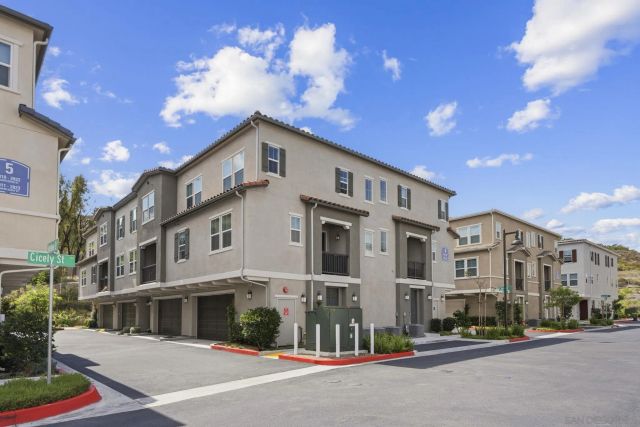 2815 Elderflower, Spring Valley, CA 91977