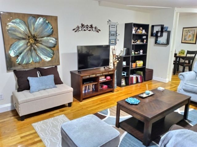 1482 Beacon B5, Brookline, MA 02446