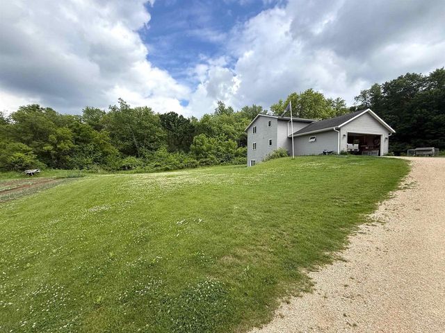 7557 Lee Road, Lodi, WI 53555