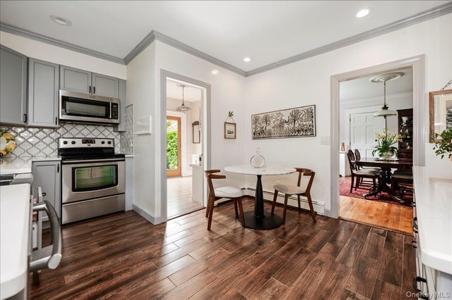 11 DeMott Avenue, Rockville Centre, NY 11570