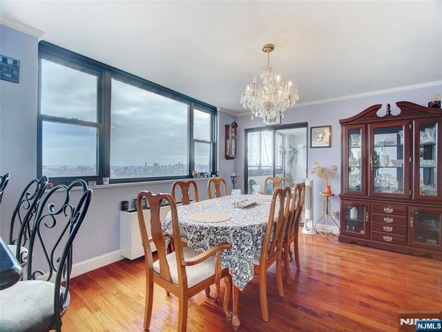 250 Gorge 28A, Cliffside Park, NJ 07010