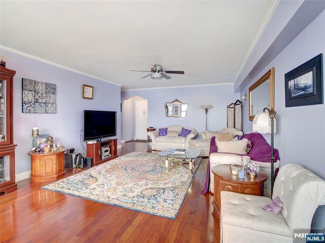250 Gorge 28A, Cliffside Park, NJ 07010