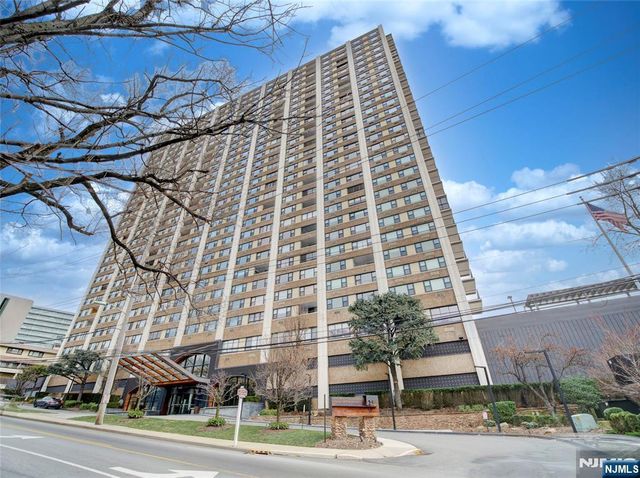 250 Gorge 28A, Cliffside Park, NJ 07010