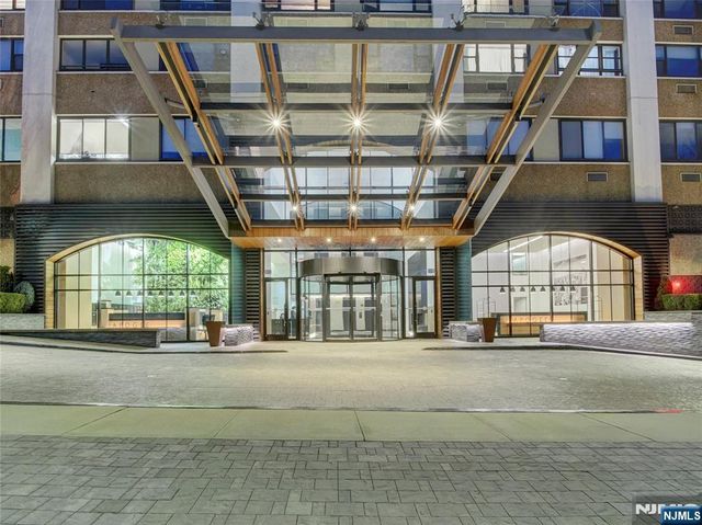 250 Gorge 28A, Cliffside Park, NJ 07010