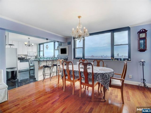 250 Gorge 28A, Cliffside Park, NJ 07010