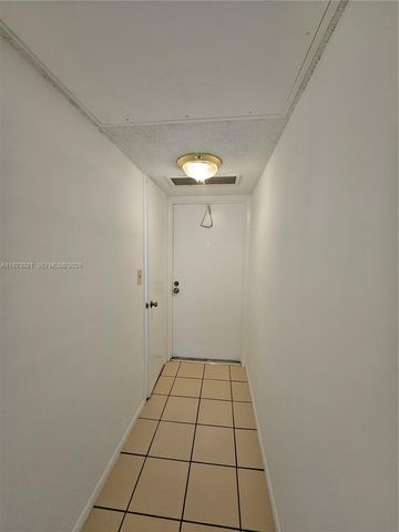 7911 N Colony Cir N 304, Tamarac, FL 33321