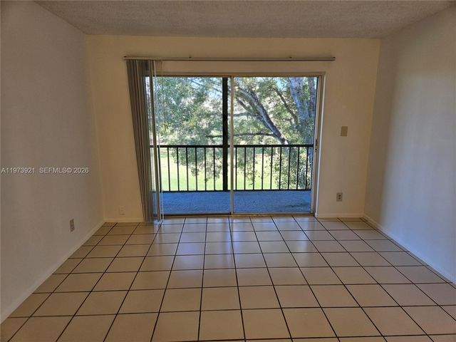 7911 N Colony Cir N 304, Tamarac, FL 33321