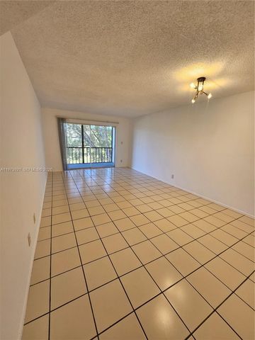 7911 N Colony Cir N 304, Tamarac, FL 33321