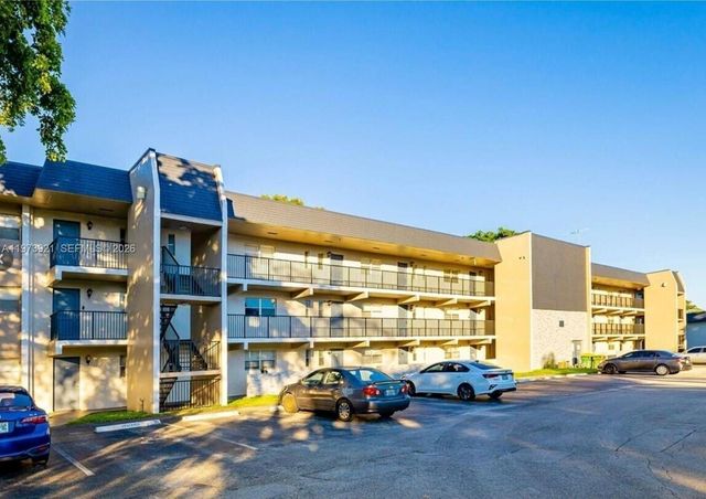 7911 N Colony Cir N 304, Tamarac, FL 33321