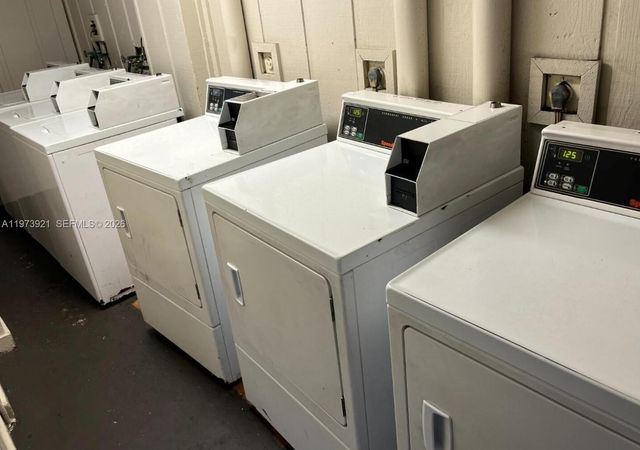 7911 N Colony Cir N 304, Tamarac, FL 33321