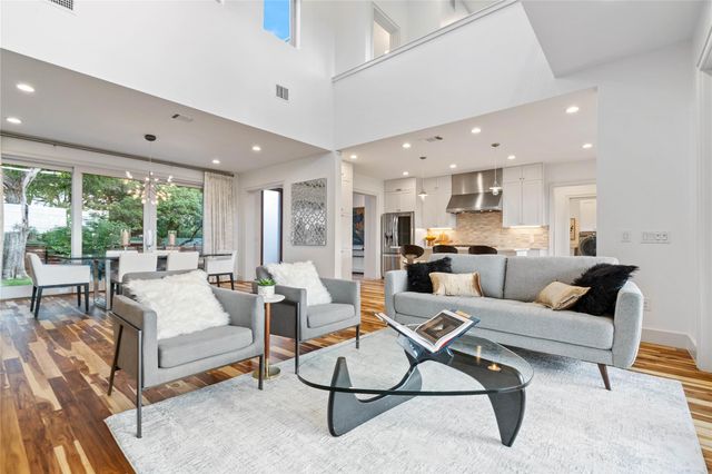 2902 Cedarview DR, Austin, TX 78704