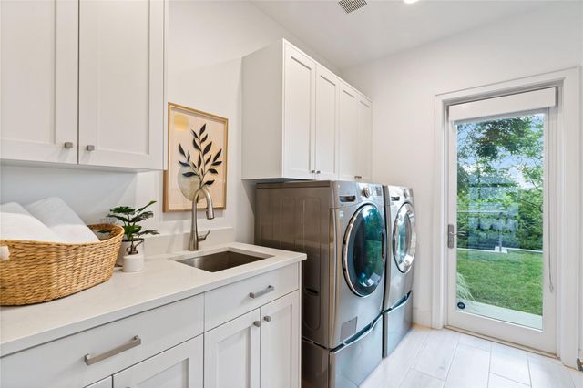 2902 Cedarview DR, Austin, TX 78704