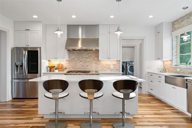 2902 Cedarview DR, Austin, TX 78704