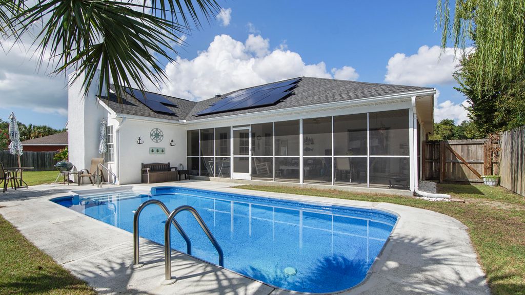 204 Verde Wood Circle, Panama City Beach, FL 32408