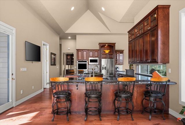 12823 S Fairway Ridge Ln, Spokane, WA 99224