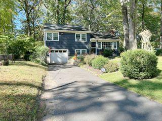 33 Patmar Drive, Monroe, CT 06468