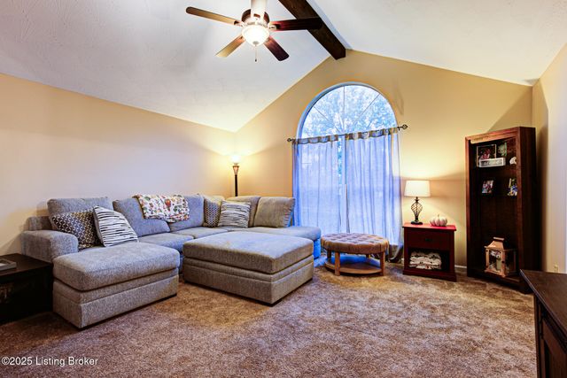 390 Shadowlawn Dr, Louisville, KY 40229