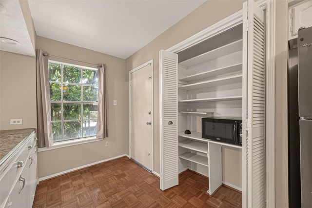 408 N Post Oak Lane 408, Houston, TX 77024