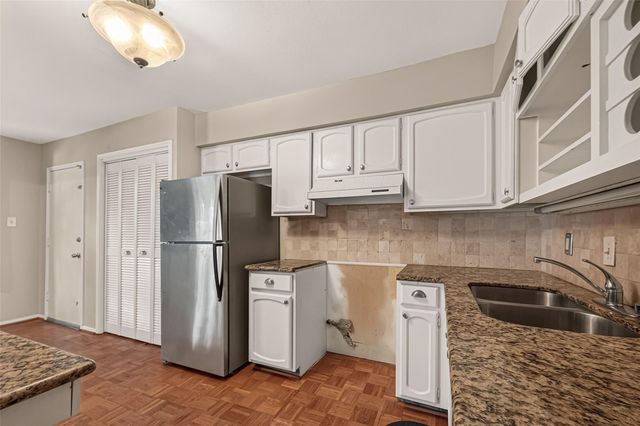 408 N Post Oak Lane 408, Houston, TX 77024