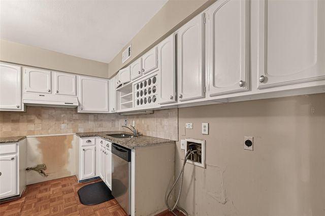 408 N Post Oak Lane 408, Houston, TX 77024