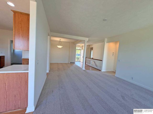 6815 S 164th Circle, Omaha, NE 68135