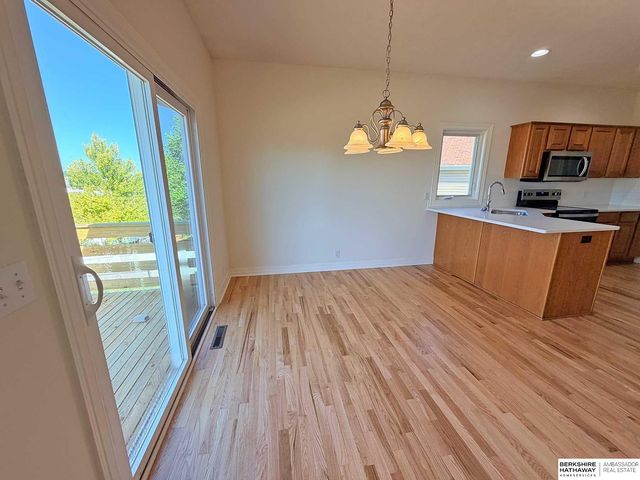 6815 S 164th Circle, Omaha, NE 68135