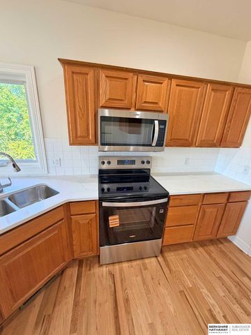 6815 S 164th Circle, Omaha, NE 68135