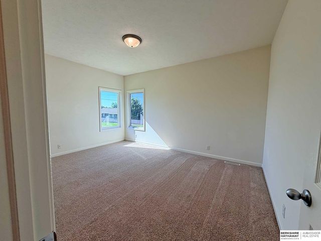 6815 S 164th Circle, Omaha, NE 68135