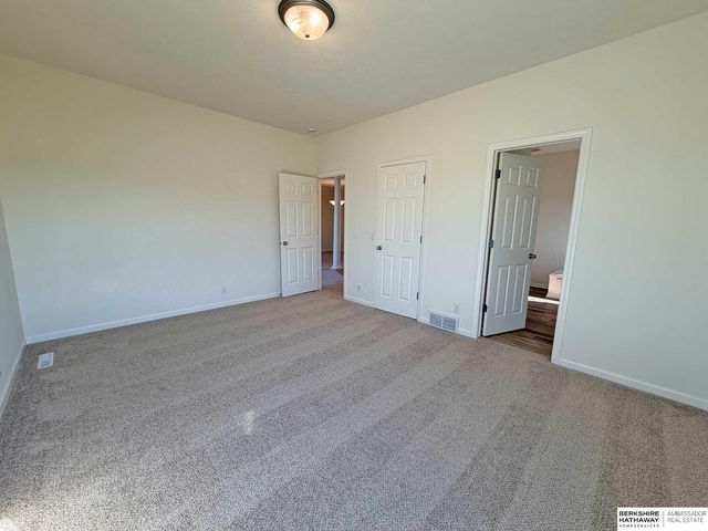 6815 S 164th Circle, Omaha, NE 68135