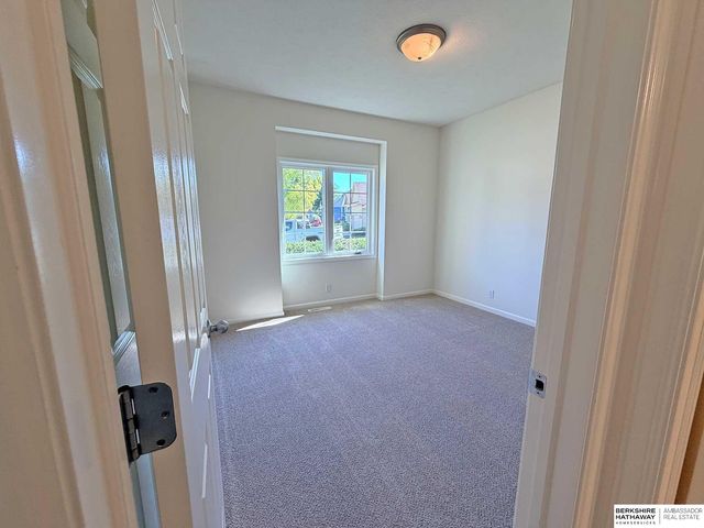 6815 S 164th Circle, Omaha, NE 68135