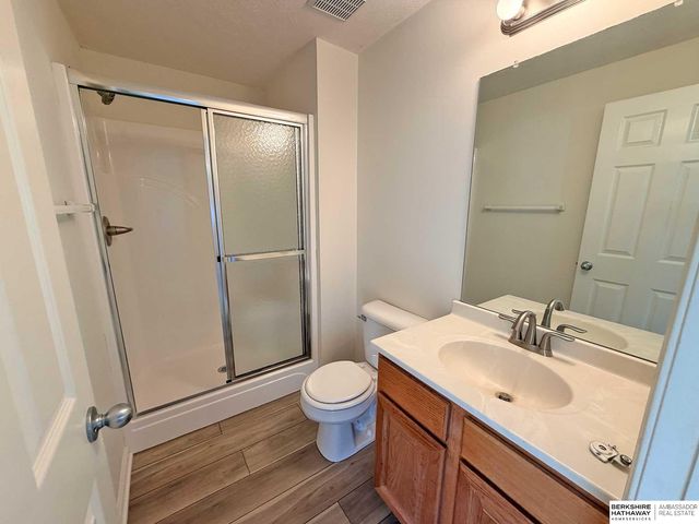 6815 S 164th Circle, Omaha, NE 68135