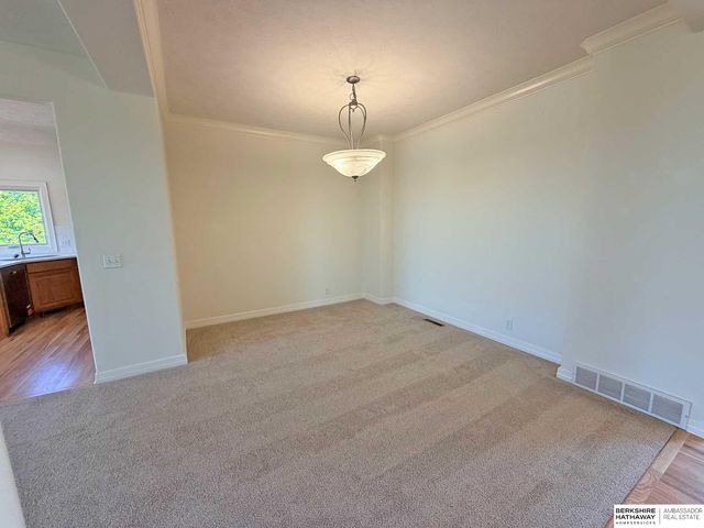 6815 S 164th Circle, Omaha, NE 68135