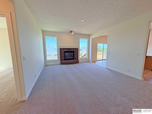 6815 S 164th Circle, Omaha, NE 68135