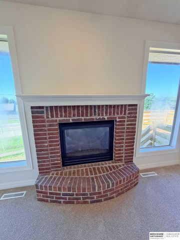 6815 S 164th Circle, Omaha, NE 68135