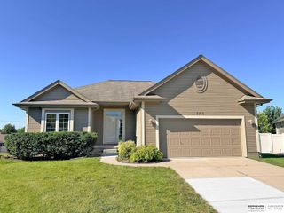 6815 S 164th Circle, Omaha, NE 68135